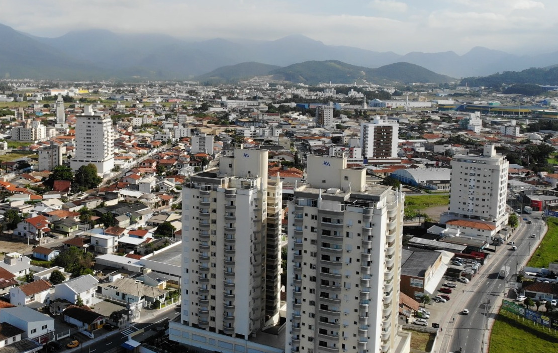 Descubra os 4 melhores bairros para morar em Palhoça/SC em 2026